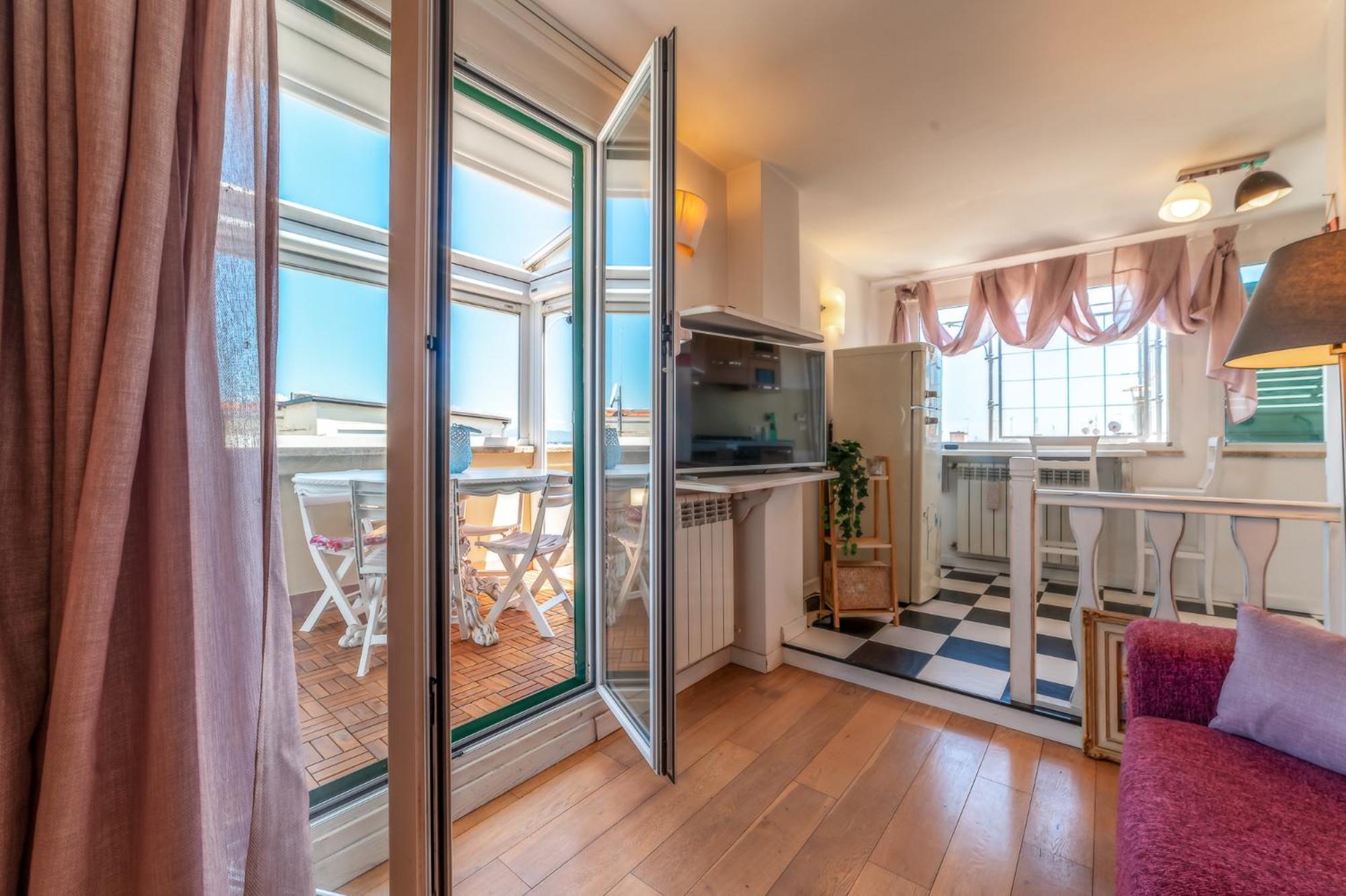 Cozy Penthouse With Terrace And View Appartement Rome